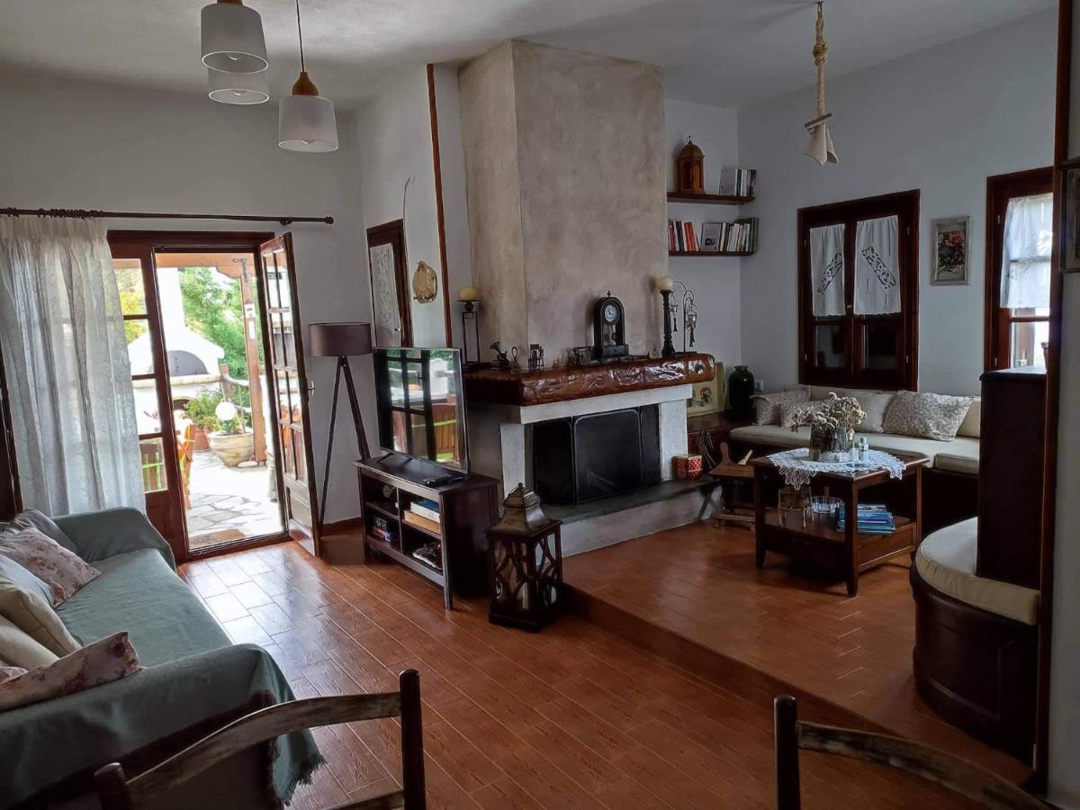 Petrichor Houses Портария Номер фото